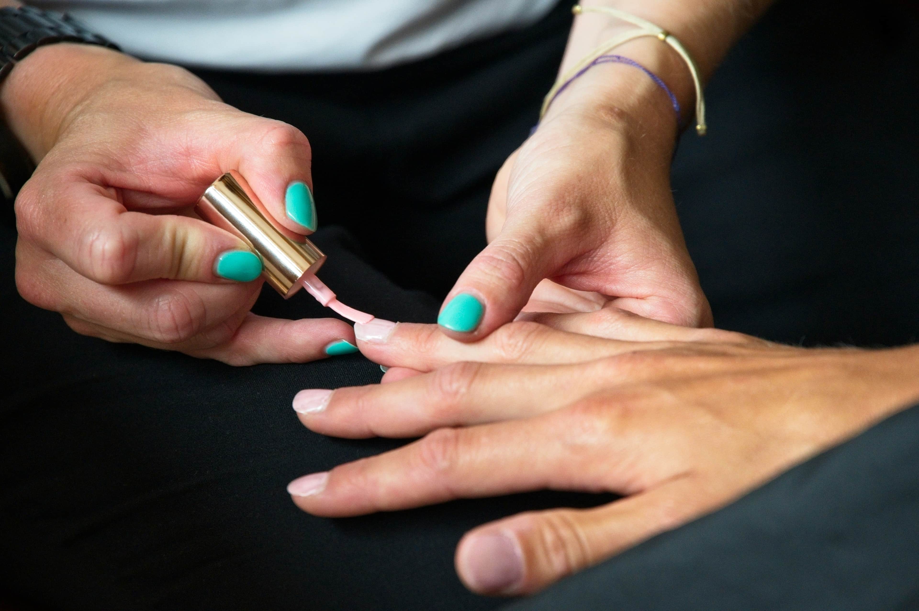 Miss nails & spa. Koopzondag(eerste en laatste zondag) open — Nagelstudio in Winkelcentrum